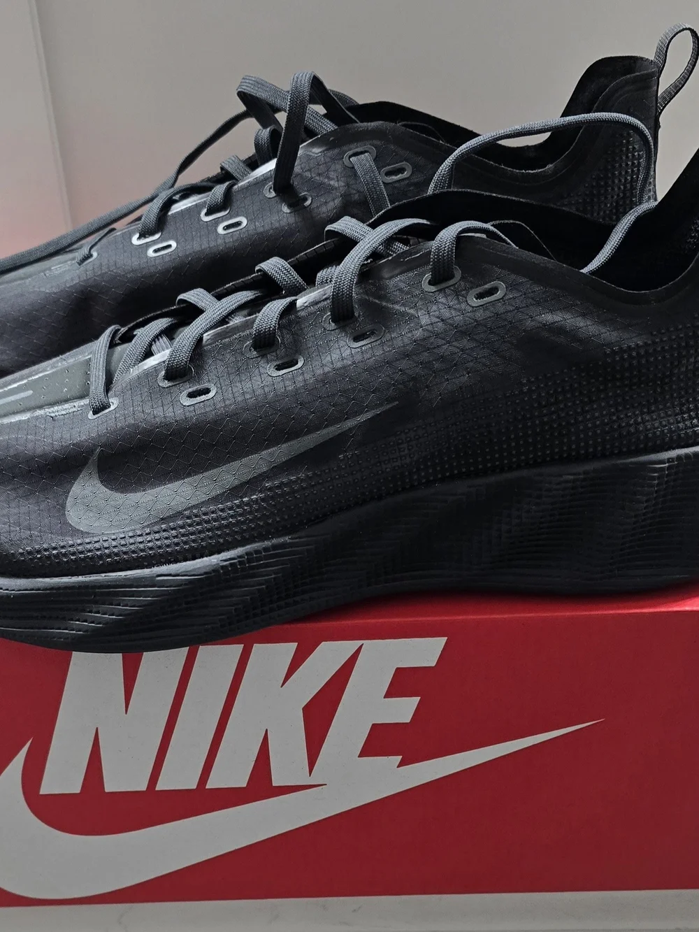 Nike Men's Black Ava X